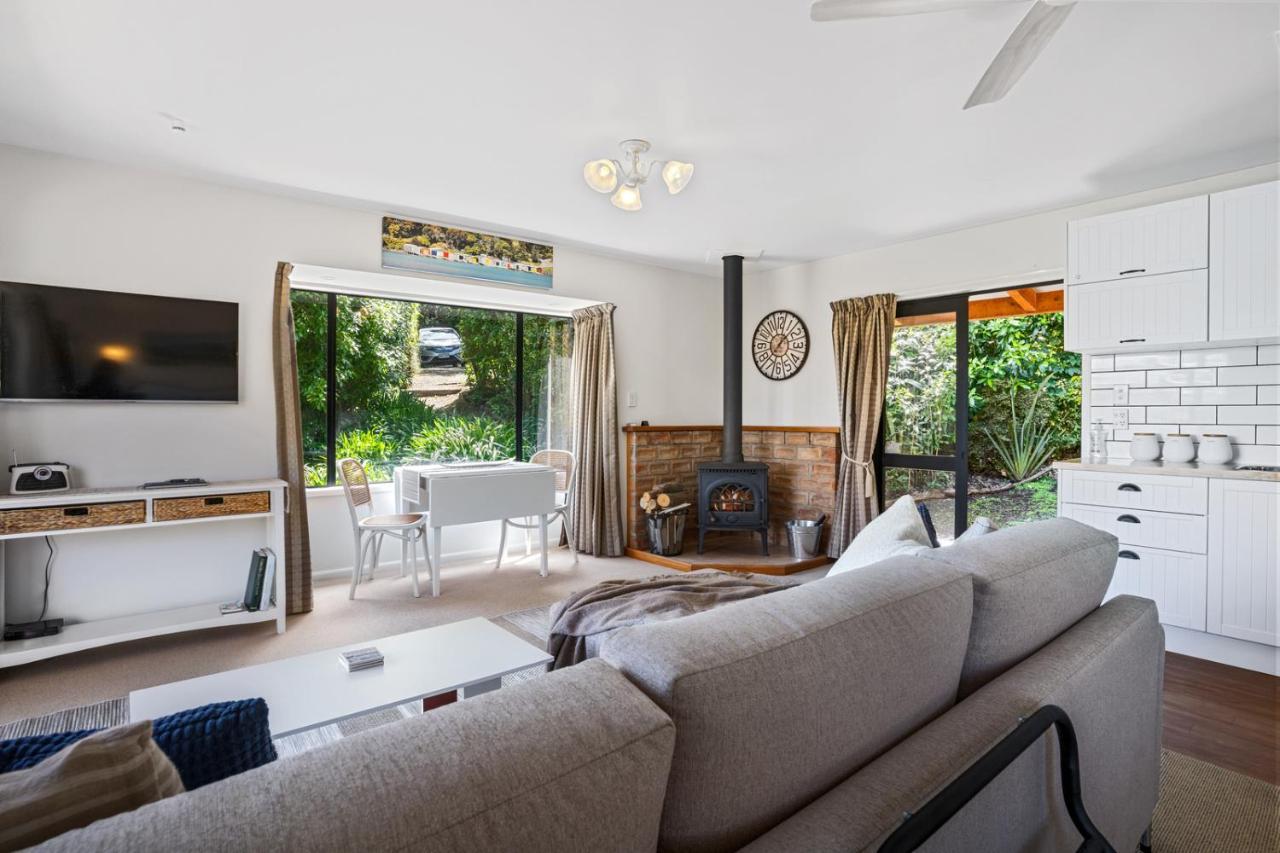 Woodside - Akaroa Holiday Cottage エクステリア 写真
