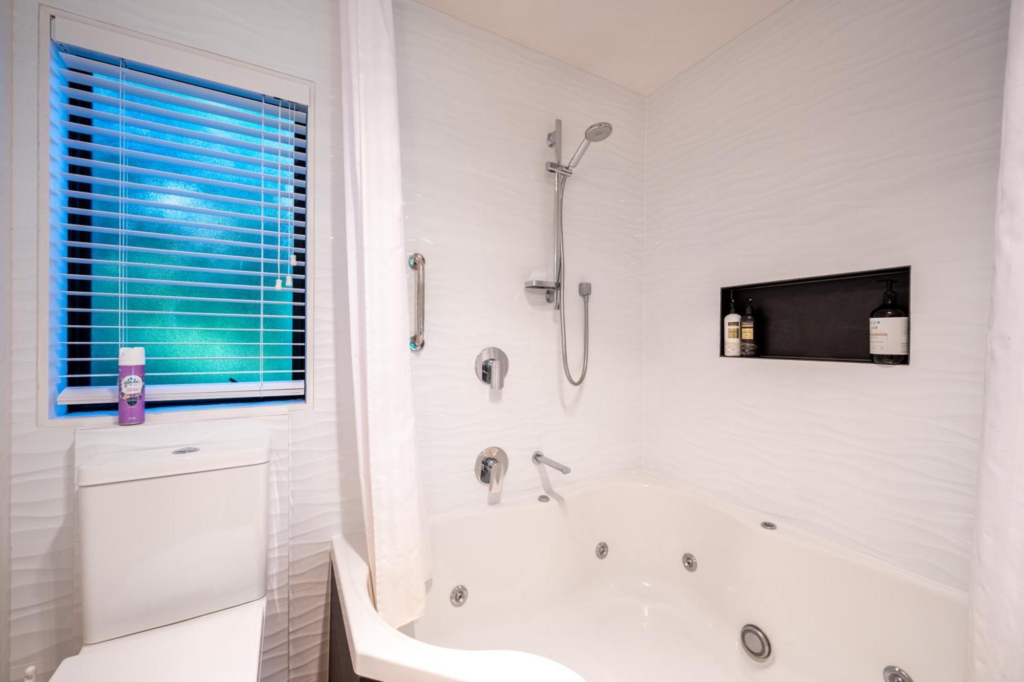 Woodside - Akaroa Holiday Cottage エクステリア 写真
